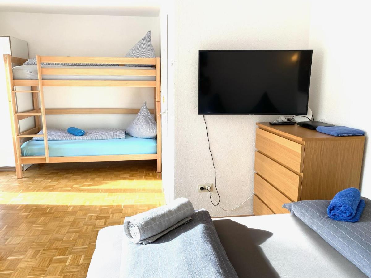 Gemuetliche Privatzimmer Mit Geteiltem Bad, Kueche Und Garten Monachium Zewnętrze zdjęcie